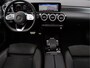Mercedes-Benz A-klasse 180 AMG-line | Sfeerverlichting | Panoramadak | NAP