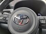 Toyota Yaris Cross 1.5 HYBRID ADVENTURE TREEPLANKEN STUUR/STOELVERWARMING EL-ACHTERKLEP PARK-SENSOREN 18"LM-VELGEN LED-PAKKET