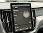 Volvo XC60 2.0 T6 Plug-in hybrid AWD Plus Black Edition | Sportstoelen | Harman Kardon audio | Elektrisch bedienbaar panoramadak | 21 inch Lichtmetalen velgen | Getint glas | Elektrisch verstel- en verwarmbare voorstoelen