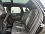 Volvo XC60 2.0 T6 Plug-in hybrid AWD Plus Black Edition | Sportstoelen | Harman Kardon audio | Elektrisch bedienbaar panoramadak | 21 inch Lichtmetalen velgen | Getint glas | Elektrisch verstel- en verwarmbare voorstoelen