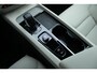 Volvo V60 2.0 B4 Mild Hybrid Essential Edition | BLIS Dodehoekdetectie | Adaptieve Cruise Control | Pilot Assist | Moritz Lederen Interieur Blond | High Performance Audio | Elektrisch Verstelbare Lendensteunen | Getint Glas Achter | Stoelverwarming | Stuurverwarming | Achterbankverwarming | 19 Inch Lichtmetalen Velgen | Volvo UX Infotainment | Google Services | Apple CarPlay | Android Auto