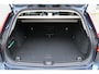 Volvo V60 B4 Mild Hybrid Essential Edition | BLIS Dodehoekdetectie | Adaptieve Cruise Control | Pilot Assist | Moritz Lederen Interieur Blond | High Performance Audio | Elektrisch Verstelbare Lendensteunen | Getint Glas Achter | Stoelverwarming | Stuurverwarming | Achterbankverwarming | 19 Inch Lichtmetalen Velgen | Volvo UX Infotainment | Google Services | Apple CarPlay | Android Auto