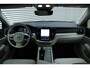 Volvo V60 2.0 B4 Mild Hybrid Essential Edition | BLIS Dodehoekdetectie | Adaptieve Cruise Control | Pilot Assist | Moritz Lederen Interieur Blond | High Performance Audio | Elektrisch Verstelbare Lendensteunen | Getint Glas Achter | Stoelverwarming | Stuurverwarming | Achterbankverwarming | 19 Inch Lichtmetalen Velgen | Volvo UX Infotainment | Google Services | Apple CarPlay | Android Auto