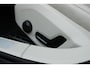 Volvo V60 B4 Mild Hybrid Essential Edition | BLIS Dodehoekdetectie | Adaptieve Cruise Control | Pilot Assist | Moritz Lederen Interieur Blond | High Performance Audio | Elektrisch Verstelbare Lendensteunen | Getint Glas Achter | Stoelverwarming | Stuurverwarming | Achterbankverwarming | 19 Inch Lichtmetalen Velgen | Volvo UX Infotainment | Google Services | Apple CarPlay | Android Auto