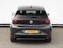 Volkswagen ID.3 First Plus 58 kWh 204 pk | Adaptieve Cruise control | Camera | Stuur- en stoelverwarming | Navigatie | Keyless