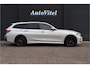 BMW 3-Serie Touring 330e M-Sport Pro | 19,5kWh | Panodak | Head-up | Memory | Trekhaak | 360° Camera | Fabrieksgarantie