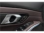 BMW 3-Serie Touring 330e M-Sport Pro | 19,5kWh | Panodak | Head-up | Memory | Trekhaak | 360° Camera | Fabrieksgarantie