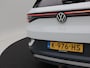 Volkswagen ID.4 First 77 kWh 205 Pk | LED-verlichting | Leder/Alcantara | Adaptive Cruise | Camera | CarPlay | Zwarte Hemel | 20 Inch | 40.702 Km