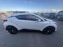 Toyota C-HR 1.8 Hybrid Style Trekhaak, Navigatie, Dodehoekdetectie, stoelverwarming, adaptieve cruise control, achteruitrij camera, navigatie, keyless, parkeersensoren v&a