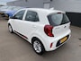 Kia Picanto 1.0 MPi DynamicLine Zeer Lage Km-stand, Achteruitrij camera, airconditioning, side skirts, cruise control, navigatie Apple CarPlay/Android Auto, start/stop systeem