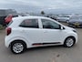 Kia Picanto 1.0 MPi DynamicLine Zeer Lage Km-stand, Achteruitrij camera, airconditioning, side skirts, cruise control, navigatie Apple CarPlay/Android Auto, start/stop systeem