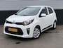 Kia Picanto 1.0 MPi DynamicLine Zeer Lage Km-stand, Achteruitrij camera, airconditioning, side skirts, cruise control, navigatie Apple CarPlay/Android Auto, start/stop systeem