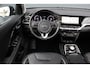 Kia e-Niro DynamicPlusLine 64 kWh | Schuifdak | Adaptieve Cruise Control | Stoelventilatie | Camera | Leder | Stoel- Stuur en Achterbankverwarming | Memory | Apple Carplay/Android Auto |
