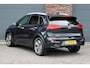 Kia e-Niro DynamicPlusLine 64 kWh | Schuifdak | Adaptieve Cruise Control | Stoelventilatie | Camera | Leder | Stoel- Stuur en Achterbankverwarming | Memory | Apple Carplay/Android Auto |