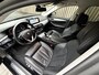 BMW 5-Serie Touring 520i High Executive Automaat | Apple CarPlay | Leren bekleding | Stoelverwarming | LED verlichting | Comfortstoelen met memory-functie | Draadloze telefoonlader | Achteruitrijcamera