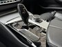 BMW 5-Serie Touring 520i High Executive Automaat | Apple CarPlay | Leren bekleding | Stoelverwarming | LED verlichting | Comfortstoelen met memory-functie | Draadloze telefoonlader | Achteruitrijcamera
