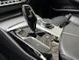 BMW 5-Serie Touring 520i High Executive Automaat | Apple CarPlay | Leren bekleding | Stoelverwarming | LED verlichting | Comfortstoelen met memory-functie | Draadloze telefoonlader | Achteruitrijcamera