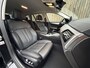 BMW 5-Serie Touring 520i High Executive Automaat | Apple CarPlay | Leren bekleding | Stoelverwarming | LED verlichting | Comfortstoelen met memory-functie | Draadloze telefoonlader | Achteruitrijcamera