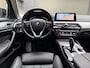BMW 5-Serie Touring 520i High Executive Automaat | Apple CarPlay | Leren bekleding | Stoelverwarming | LED verlichting | Comfortstoelen met memory-functie | Draadloze telefoonlader | Achteruitrijcamera