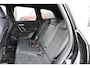 BMW iX1 eDrive20 67 kWh , Automaat, M-Sportpakket, Leder/alcantara Bekleding, Navi, Clima, Camera, Adap.Cruise, Stoelverwarming, Apple Carplay, Andoid Auto, LMV 18 Inch, Dakrails
