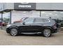 BMW iX1 eDrive20 67 kWh , Automaat, M-Sportpakket, Leder/alcantara Bekleding, Navi, Clima, Camera, Adap.Cruise, Stoelverwarming, Apple Carplay, Andoid Auto, LMV 18 Inch, Dakrails