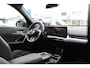 BMW iX1 eDrive20 67 kWh , Automaat, M-Sportpakket, Leder/alcantara Bekleding, Navi, Clima, Camera, Adap.Cruise, Stoelverwarming, Apple Carplay, Andoid Auto, LMV 18 Inch, Dakrails