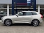 Volvo XC60 2.0 T5 AWD Inscription / Automaat / NL-Auto / 1e-Eigenaar / Dealer-Onderhouden / Vol-Leder / Pilot-Assist / Standkachel / Open-Panodak / Stoelverwarming / Apple-Carplay & Android-Auto / Elektr.-Trekhaak / Elektr.-Stoelen met Geheugen / Elektr.-Achterklep / Dodehoek-Detectie / Keyless / LED-Adaptief / Camera-Achter / PDC V+A / 19'' LMV / ENZ.