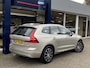 Volvo XC60 2.0 T5 AWD Inscription / Automaat / NL-Auto / 1e-Eigenaar / Dealer-Onderhouden / Vol-Leder / Pilot-Assist / Standkachel / Open-Panodak / Stoelverwarming / Apple-Carplay & Android-Auto / Elektr.-Trekhaak / Elektr.-Stoelen met Geheugen / Elektr.-Achterklep / Dodehoek-Detectie / Keyless / LED-Adaptief / Camera-Achter / PDC V+A / 19'' LMV / ENZ.