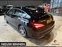 Mercedes-Benz CLA Shooting Brake 180 Business Solution AMG. Panoramadak. Apple Carplay. Stoelverwarming. Met NAP