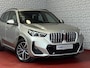BMW X1 XDRIVE 25E M-SPORT LED ELEK.KLEP NAVI STOELVERW M-SHADOW LINE CARPLAY/ANDROID ZWARTE.HEMEL PHEV PLUG IN HYBRID AWD 4X4 4WD