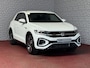 Volkswagen T-Roc 1.5 TSI 150PK R-LINE EVO IQ LIGHT ALCANTARA ELEK.KLEP CARPLAY STOEL/STUUR VERW. 18"LMV VIR.COCKPIT 2024 "Volkswagen rijden begint bij Topautos.nl – 75 topmodellen direct op voorraad!"