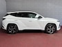 Hyundai Tucson NIEUWE AUTO 1.6 T-GDI PHEV 252PK 4WD N-LINE SKY PANO. 360.CAMERA SMART.PARK ELEK.KLEP ELEK.STOEL/GEHEUG.VERWARMD SUBWFR 19''LMV ZWARTE HEMEL HEADUP STOELKOELING STUURVERW. PLUG IN HYBRIDE - 5 JAAR GARANTIE