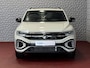 Volkswagen T-Roc 1.5 TSI 150PK R-LINE PANORAMA ✅ NIEUWE AUTO ✅ BLACKLINE EVO IQ LIGHT ALCANTARA ELEK.KLEP CARPLAY STOEL/STUUR VERW. 18"LMV VIR.COCKPIT 06/2025 "Volkswagen rijden begint bij Topautos.nl – 75 topmodellen direct op voorraad!"