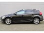 Volvo V40 Cross Country | T3 Automaat Polar+ Luxury Lichtmetalen Velgen 17" | Electronic Climate Controle | Voorstoelen Verwarmd | Multimedia-voorbereiding | Navigatiesysteem Full Map + Hard Disk Panoramadak | Parkeer Assistent | Cruise Control |  DAB Ontvanger