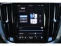 Volvo V60 2.0 T6 Plug-in hybrid AWD Plus Dark | Lichtmetalen Velgen 18" | Lederen Bekleding | Premium Audio by Harman Kardon | Rondomzicht Camera | Trekhaak Elektrisch Uitklapbaar | Verwarmde Voorruit | Electronic Climate Controle |Voorstoelen + Stuurwiel Verwarmd |