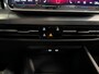 Volkswagen Golf 1.5 eTSI 110pk Life Edition Achteruitrijcamera / Koplampverlichting led plus / 17 inch lichtmetaal / Voorstoelen verwarmbaar