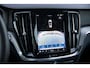 Volvo V60 2.0 B3 Essential Edition | Sport Pack | 19" Black Edition Velgen | Leder | Adaptieve Cruise Control | Stoelverwarming | Park Assist |