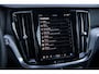 Volvo V60 2.0 B3 Essential Edition | Sport Pack | 19" Black Edition Velgen | Leder | Adaptieve Cruise Control | Stoelverwarming | Park Assist |