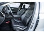 Volvo V60 2.0 B3 Essential Edition | Sport Pack | 19" Black Edition Velgen | Leder | Adaptieve Cruise Control | Stoelverwarming | Park Assist |