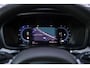 Volvo V60 2.0 B3 Essential Edition | Sport Pack | 19" Black Edition Velgen | Leder | Adaptieve Cruise Control | Stoelverwarming | Park Assist |