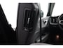 Volvo XC60 2.0 T6 Plug-in hybrid AWD Plus Dark Stoel + Stuur verwarming | Trekhaak | BLIS | Elektrische stoelen | Panorama dak |