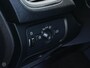 Volvo V40 2.0 D3 150 PK Business Sport R-Design Panoramadak Harman Kardon LED Standkachel Trekhaak Stoelverwarming 18"