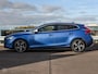 Volvo V40 2.0 D3 150 PK Business Sport R-Design Panoramadak Harman Kardon LED Standkachel Trekhaak Stoelverwarming 18"