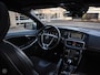 Volvo V40 2.0 D3 150 PK Business Sport R-Design Panoramadak Harman Kardon LED Standkachel Trekhaak Stoelverwarming 18"