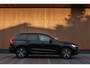 Volvo XC60 T6 AWD Plus Dark | Panoramadak | Sportstoelen | Donkere hemel | Adaptive Cruise | Trekhaak | BLIS