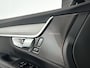 Volvo V90 T6 Plug-in hybrid AWD Ultra Dark | Panoramadak | 360° camera | Harman Kardon | Stoel- en Stuurverwarming | Trekhaak