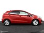 Kia Rio 1.4 CVVT Dynamic Line 109Pk Automaat | Airco | Cruise | Camera | Parkeersensoren V+A | Navi | Bluetooth | LMV | Slechts 22dkm NAP | NL Auto | DEALER-STAAT
