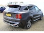 Kia Sorento 1.6 T-GDI Plug-in Hybrid 4WD ExecutiveLine 7p. | Incl. 12 maanden Garantie | Head-Up Display | Stoel/stuur verwarming | Stoelventilatie | Achterbank verwarmd | Elektrisch verstelbare stoelen met memory | BOSE Audiosysteem | Keyless entry/start | Dodehoeksensoren | Afneembare trekhaak | Elektrische kofferbakklep | 360* Camera | Adaptive cruise | Virtual cockpit | Navigatie | Climate controle | Apple CarPlay/Android Auto |