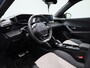 Peugeot e-2008 EV GT 50 kWh AUTOMAAT | PANORAMADAK | ADAPTIEVE CRUISE | HALF LEER | NAVIGATIE | CAMERA | STOELVERWARMING | CLIMA | LMV | PDC | 12 MAANDEN BOVAG GARANTIE |