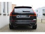 Volvo XC60 2.0 T6 Plug-in hybrid AWD Plus Black Edition | Panoramadak | Actieve luchtvering met FOUR-C | Head-up display | Extra getint glas | Verwarmbare voorstoelen | Verwarmbaar stuurwiel | Visual Park Assist met Front "Fisheye" view | Adaptive cruise control | Pilot assist | Blind spot | Google-Maps navigatie |